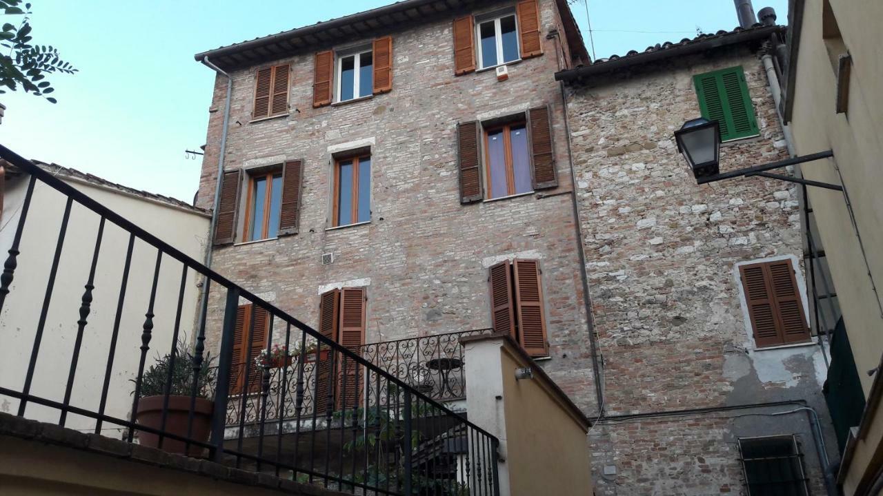 Апартаменты Via Piantarose, 12 Перуджа Экстерьер фото